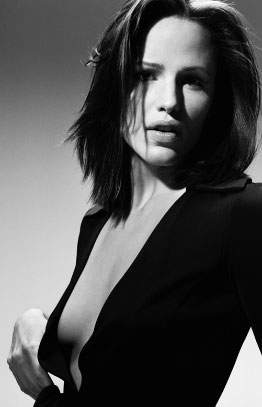 Jennifer Garner - open blouse.jpg